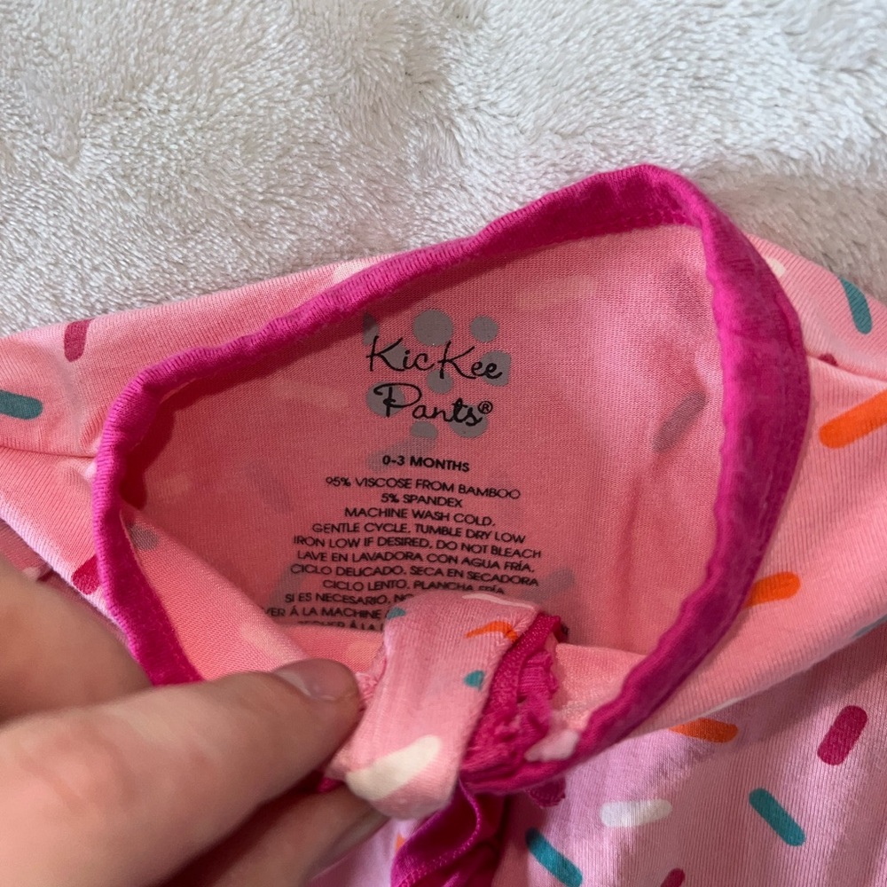 Kicker pants sleeper - Picture 3 of 5